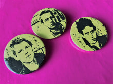 Load image into Gallery viewer, The Clash - Set of 3 Clash metal badges 37mm with 1st LP Artwork